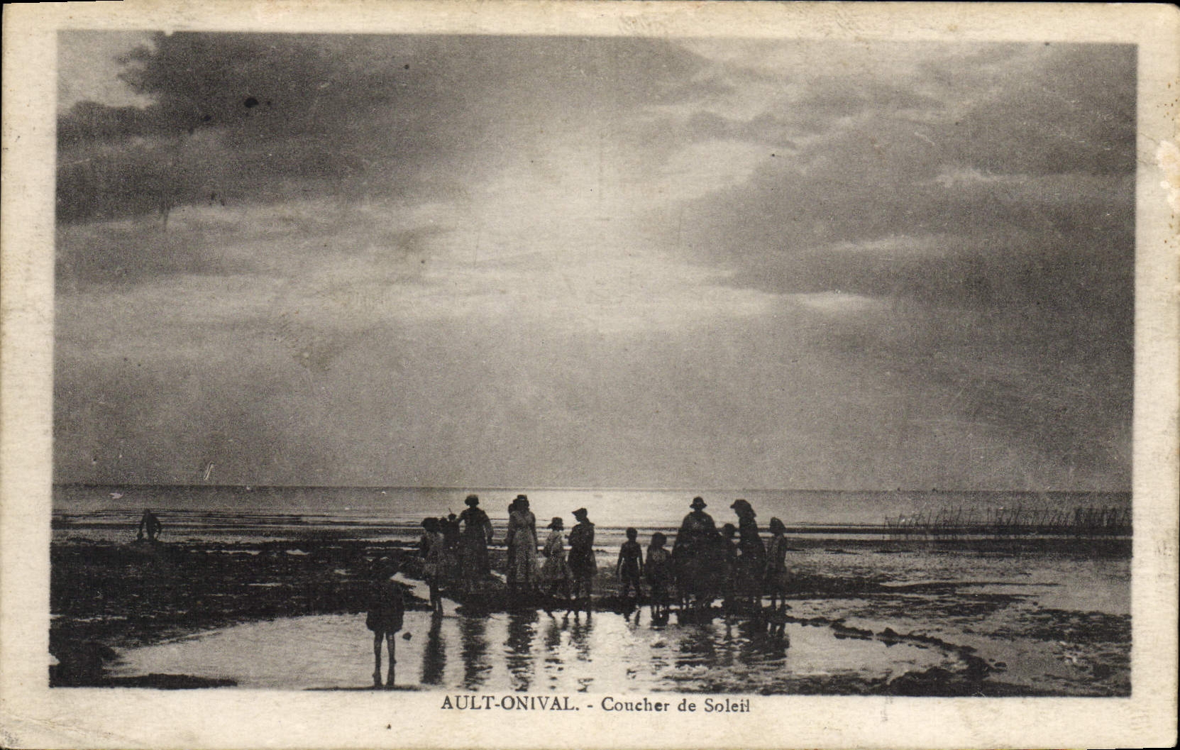 VINTAGE POSTCARD Ault Onival Sunset