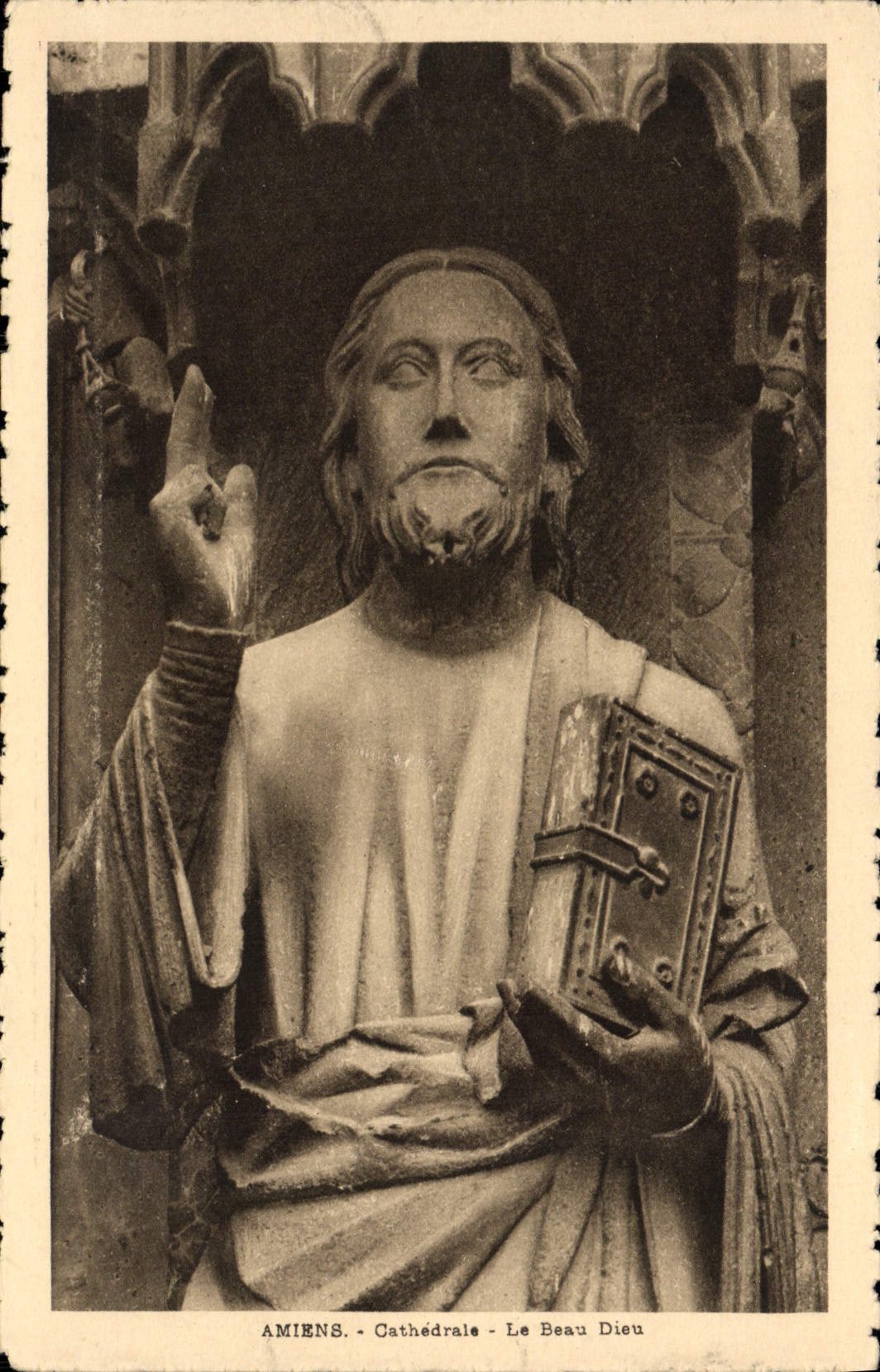 VINTAGE POSTCARD Amiens Cathedral the Beautiful God