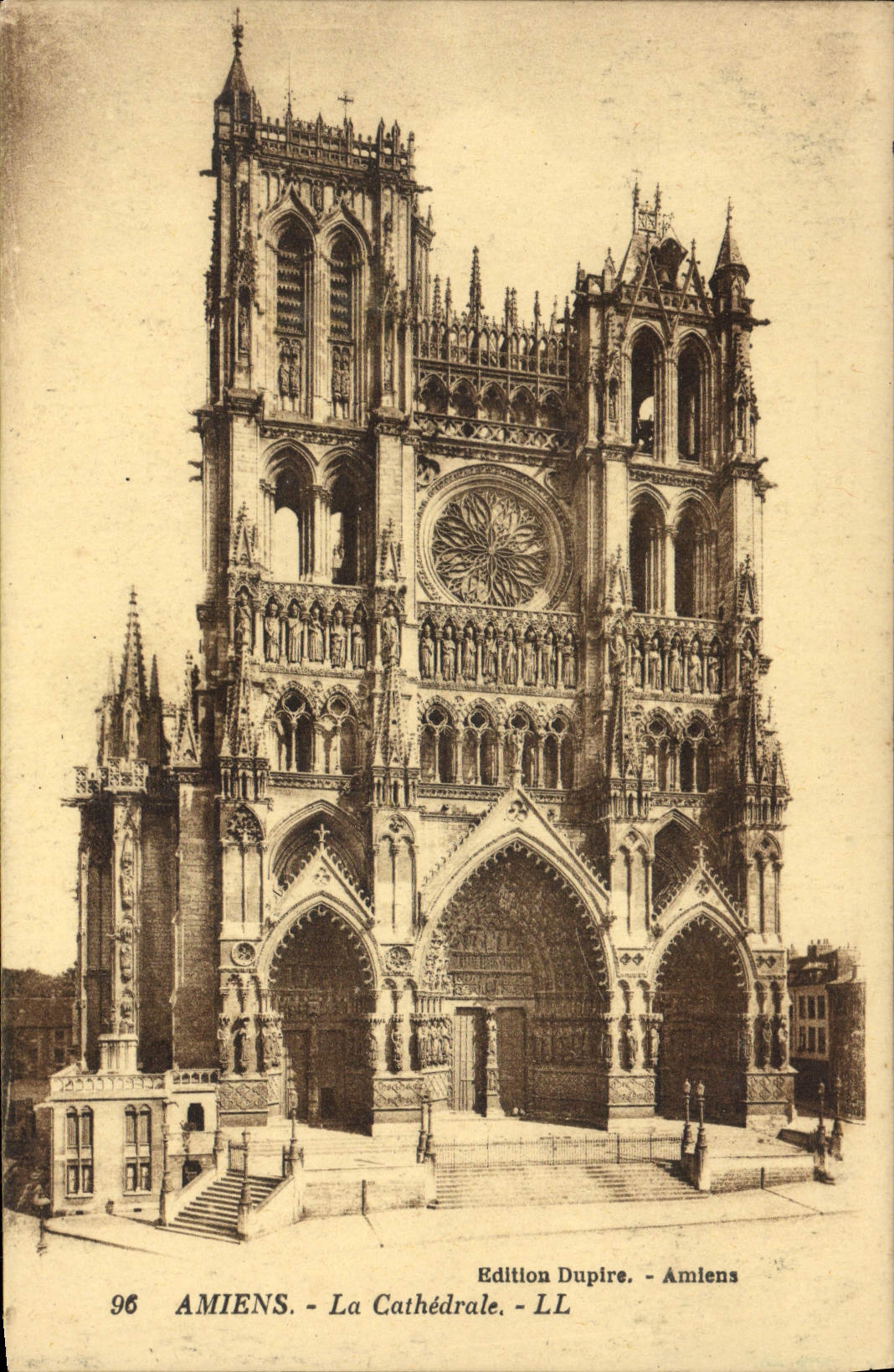 CPA Amiens La Cathedrale 