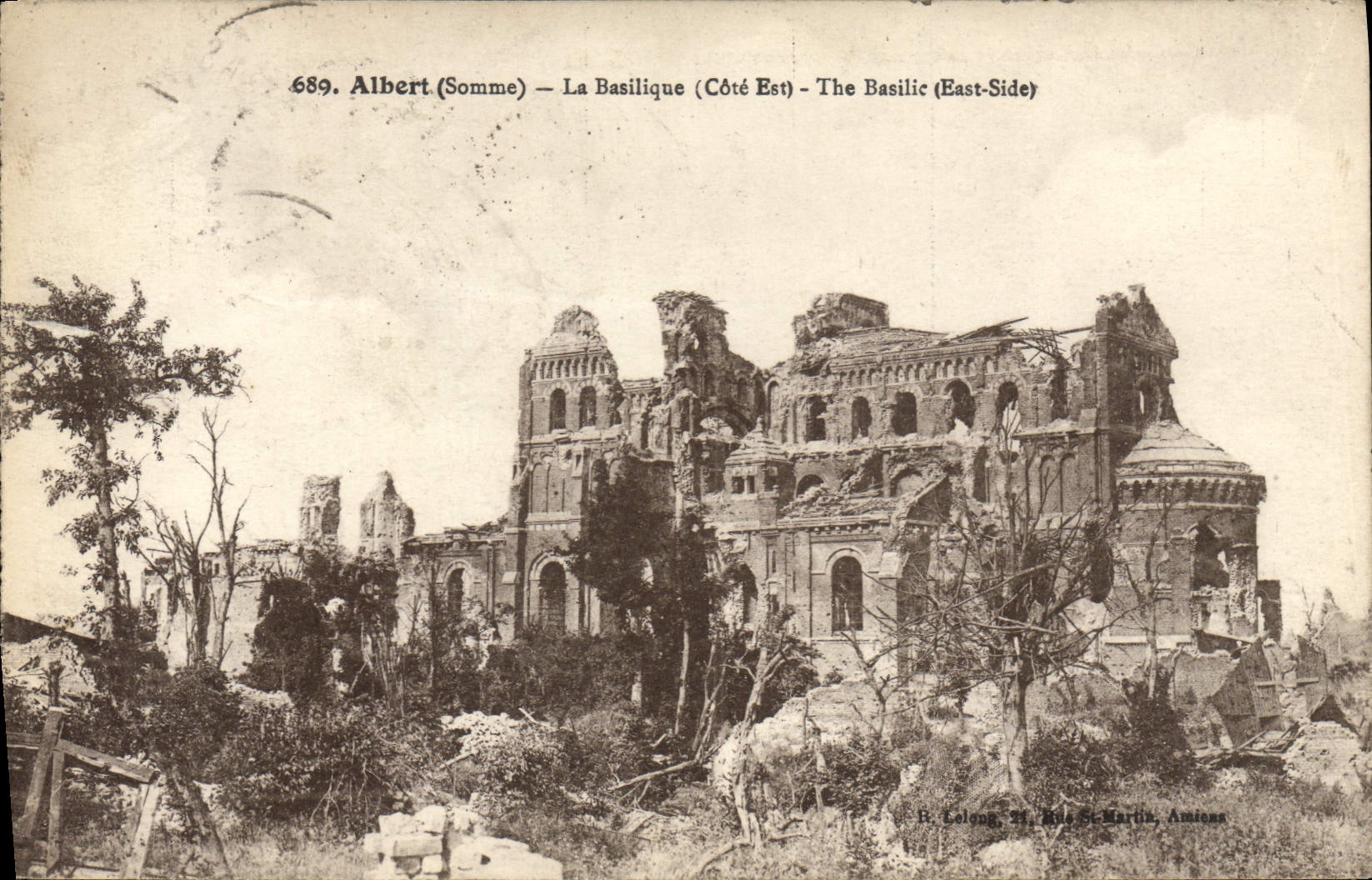 CPA Albert La Basilique Militaria