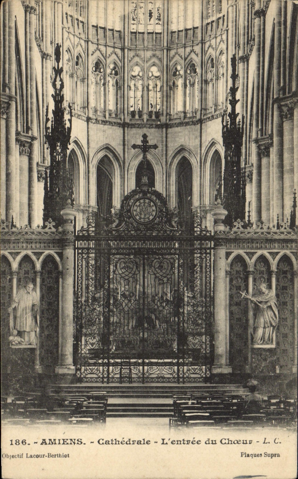 VINTAGE POSTCARD Amiens Cathedral the entry of the Chorus
