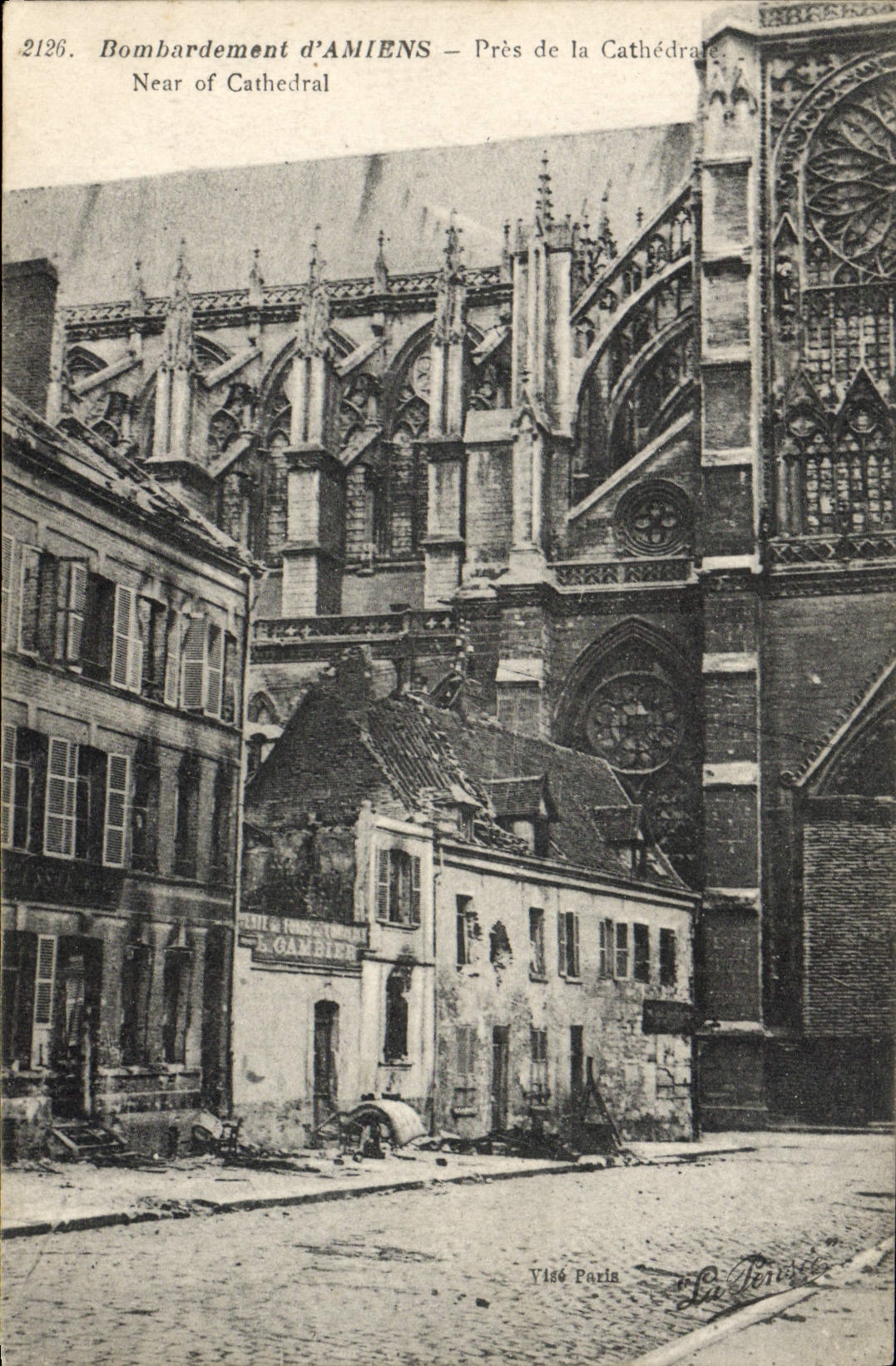 VINTAGE POSTCARD Bombardment of Amiens Close to the Militaria Cathedral