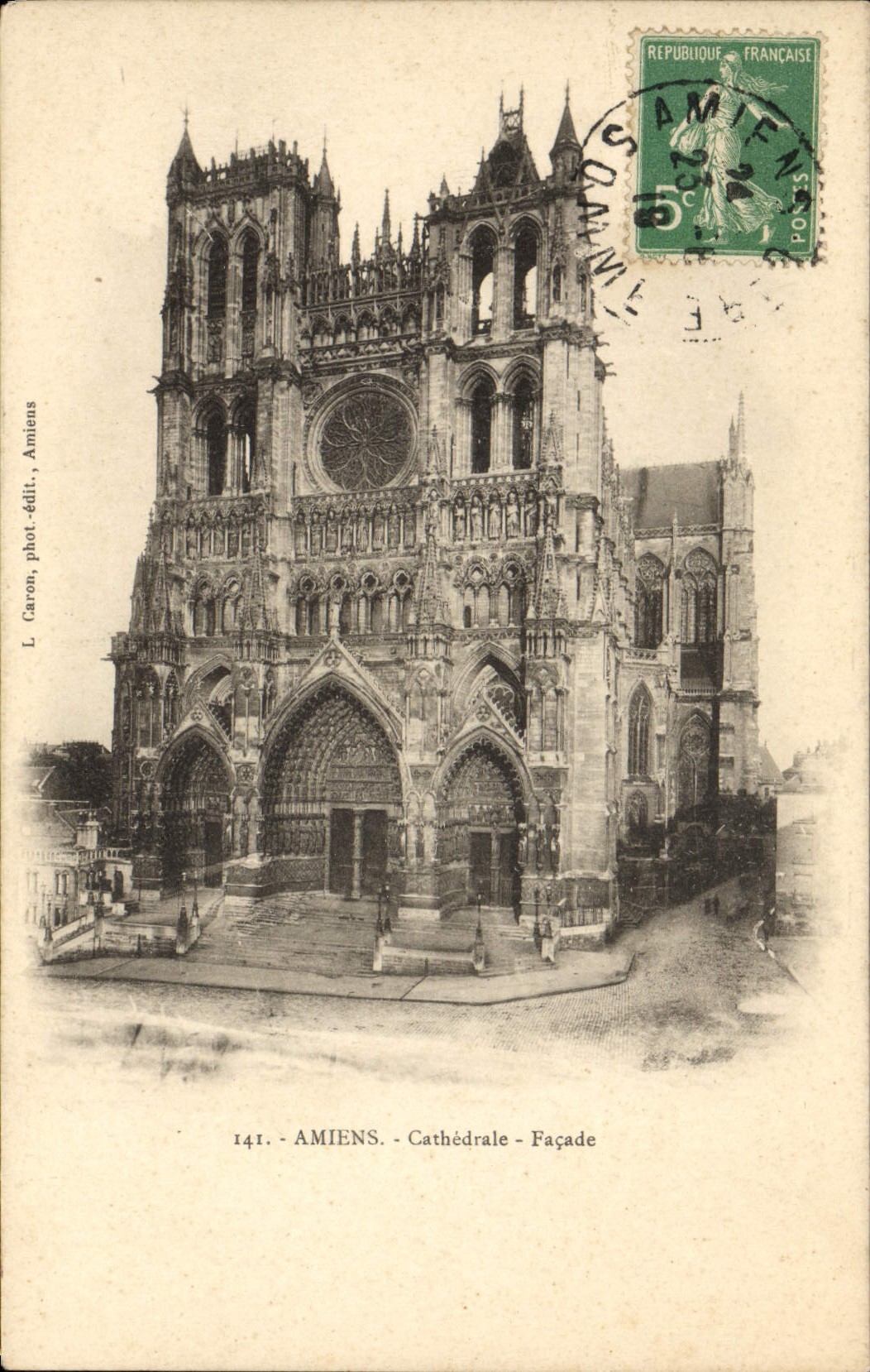 CPA Amiens Cathedrale Facade 