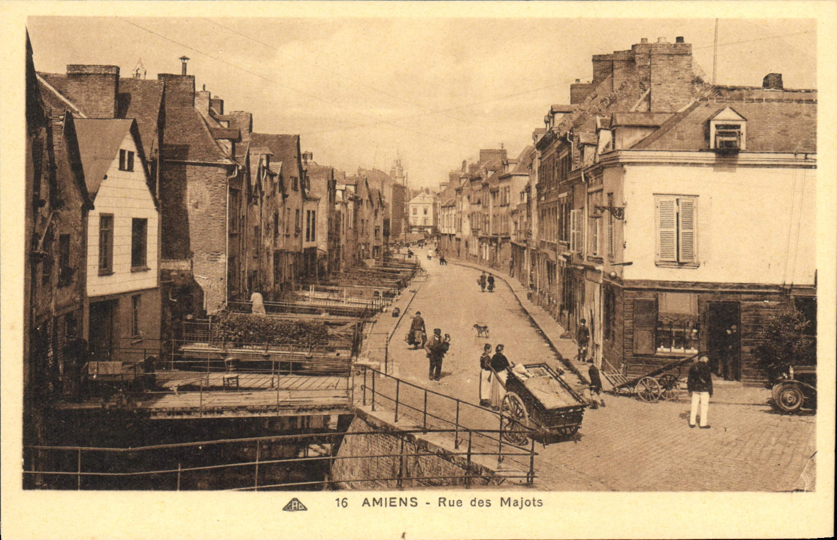 VINTAGE POSTCARD Amiens Street of Majots