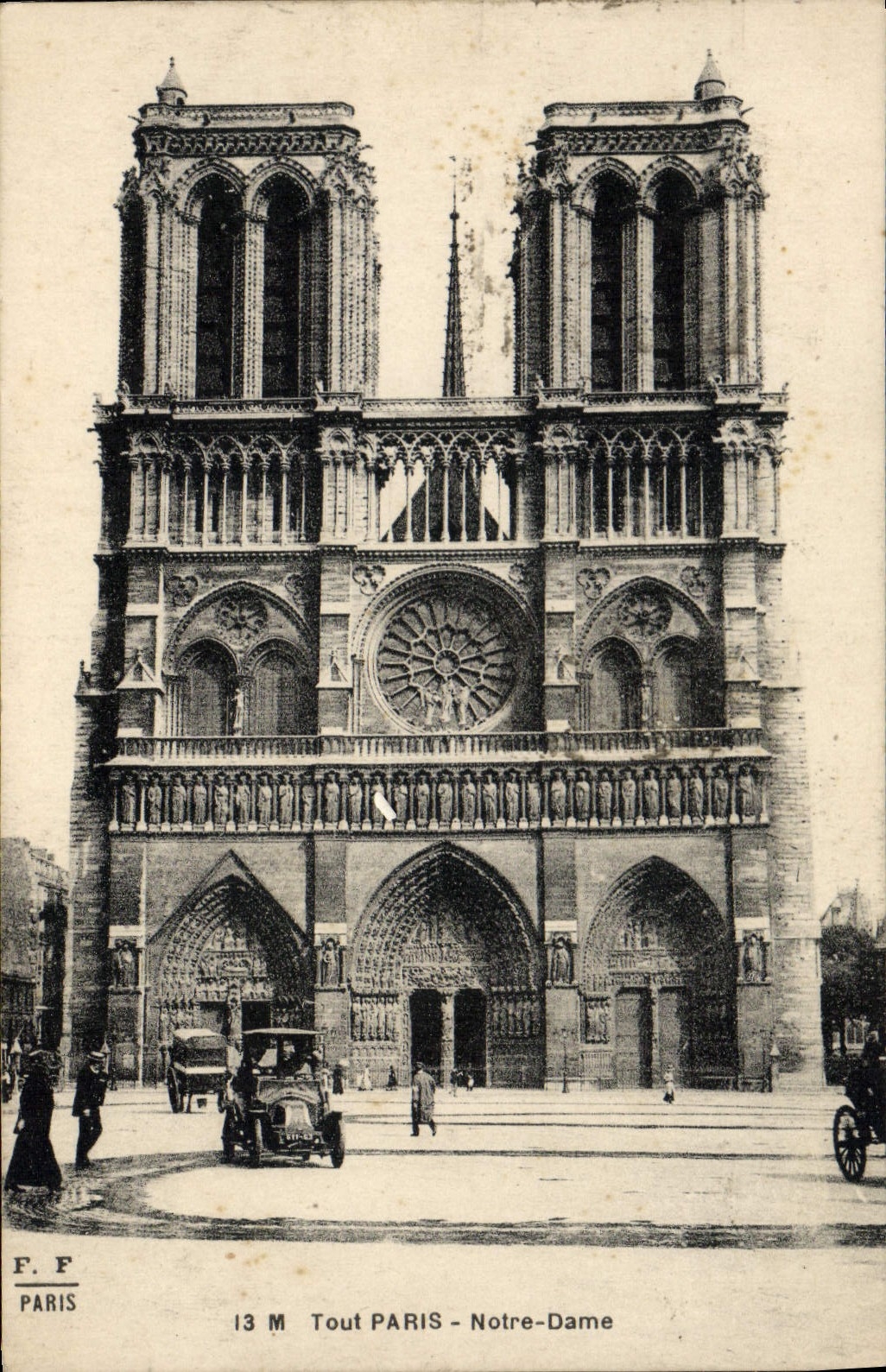 VINTAGE POSTCARD Paris Notre Dame Car
