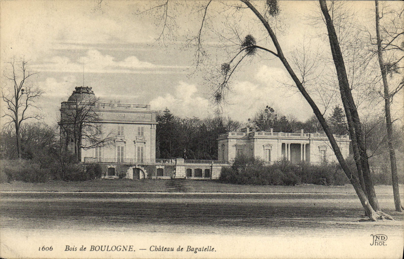CPA Bois de Boulogne Chateau de Bagatelle