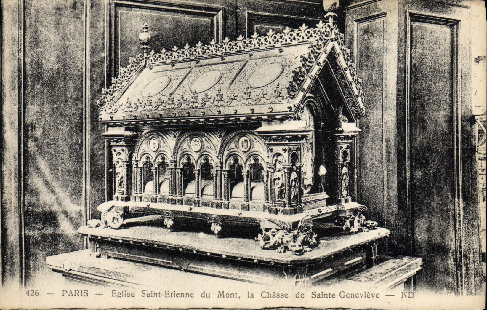 CPA Paris Eglise Saint Etirnne du Mont la Chasse de Sainte Genevieve