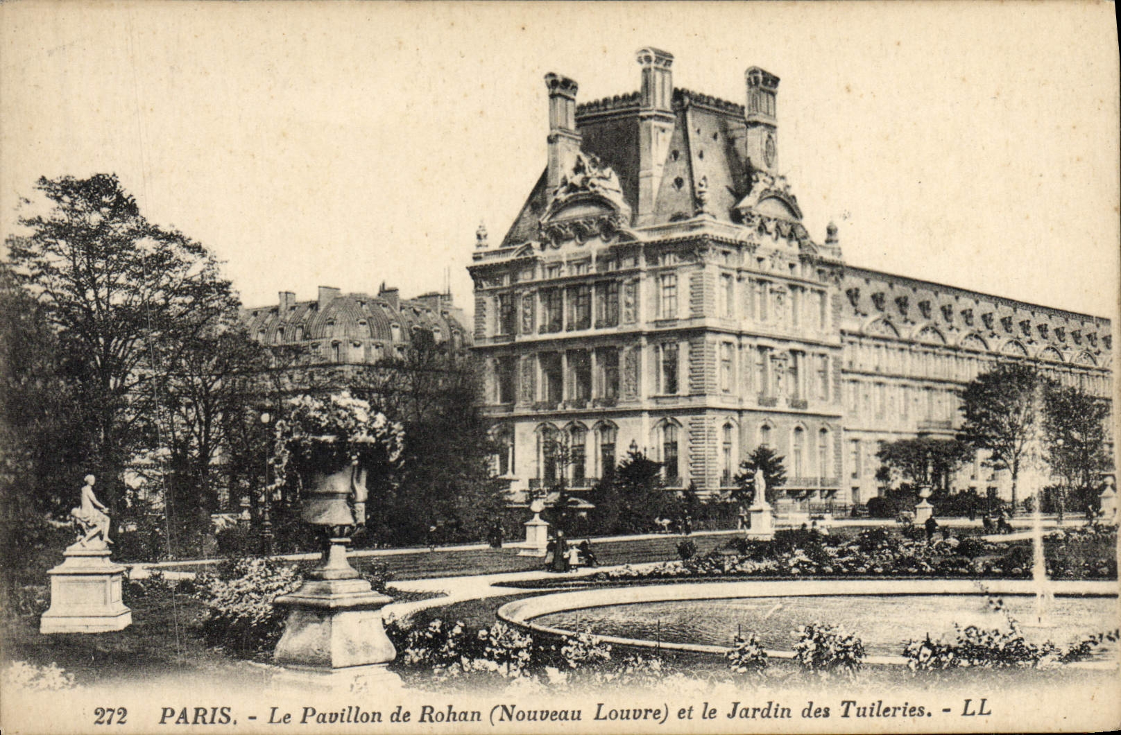CPA Paris Le Pavillon de Rohan et le Jardin des Tuileres Nouveau Louvre