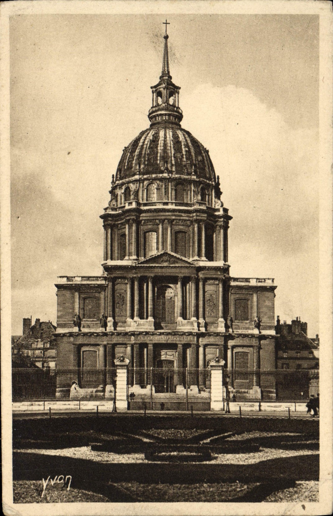 CPA Paris Les Invalides