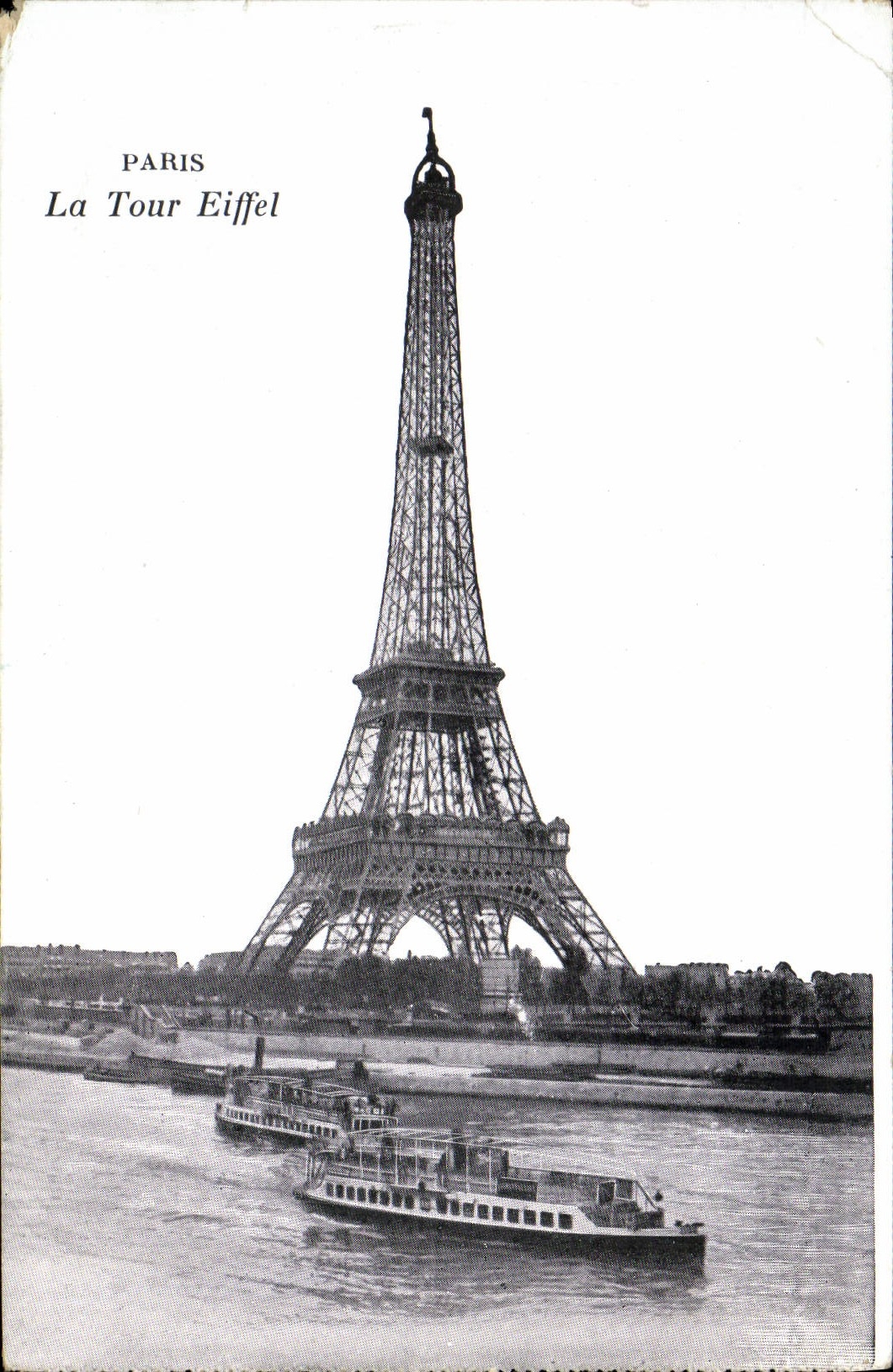 CPA Paris La Tour Eiffel Bateau Peniche