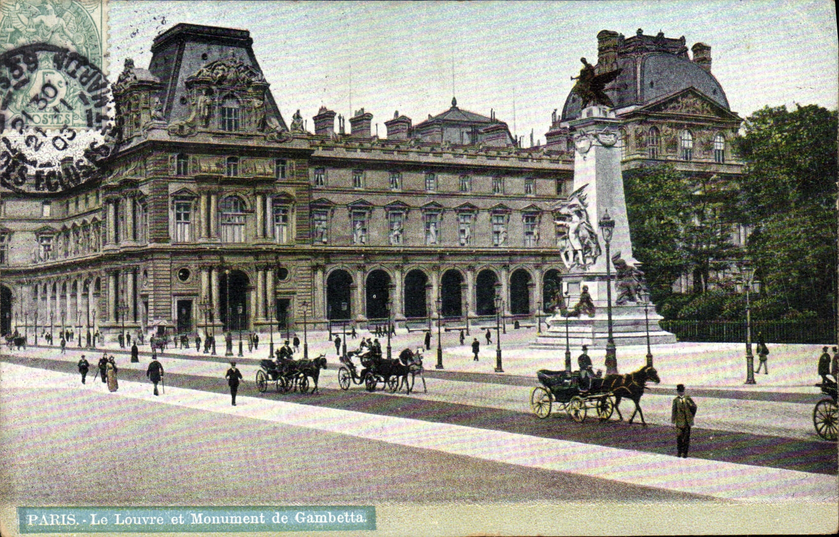 CPA Paris LE Louvre et Monument de Gambetta