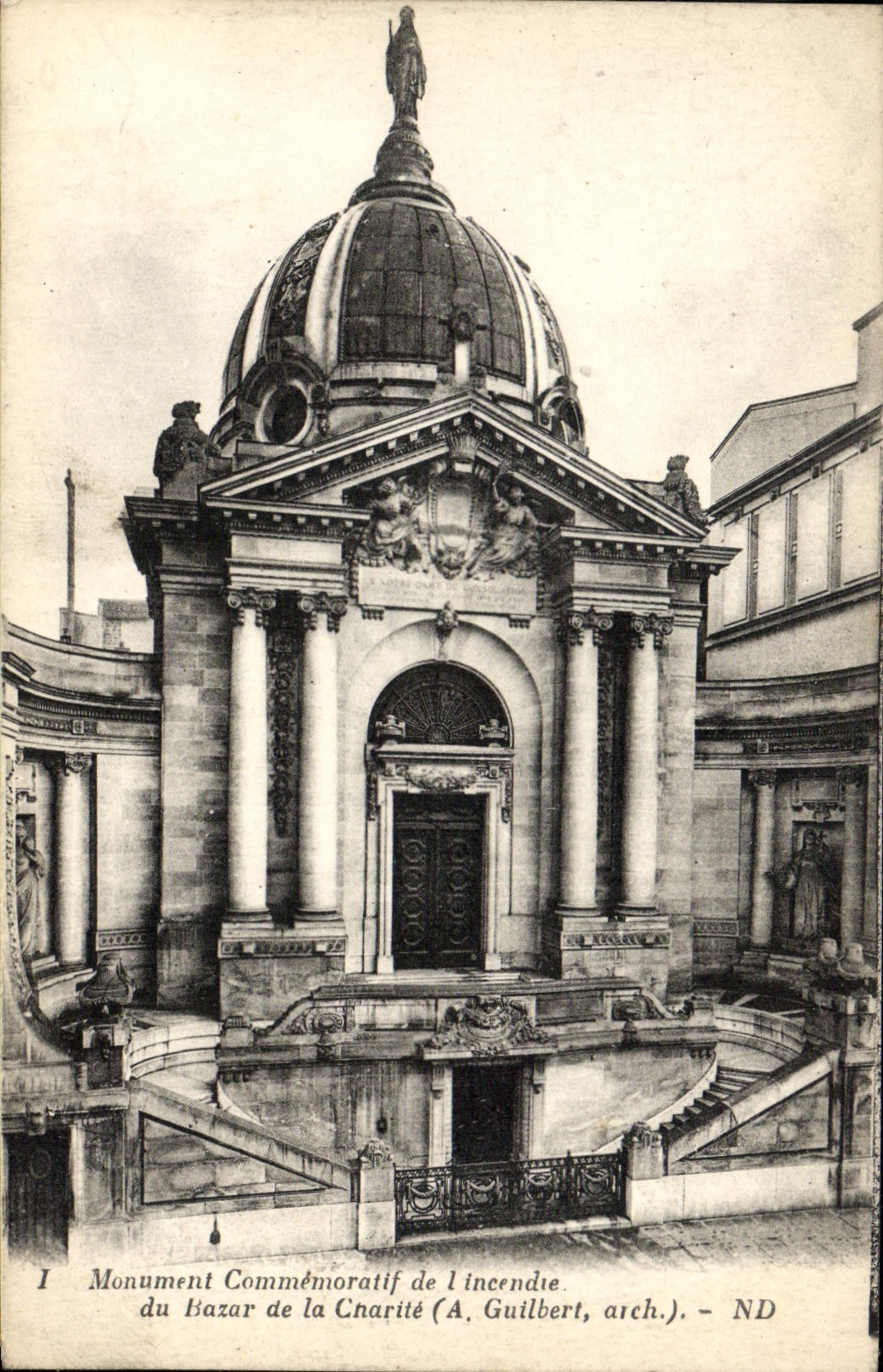 CPA Paris Monument commemoratif de l'incendie du bazar de la Charite