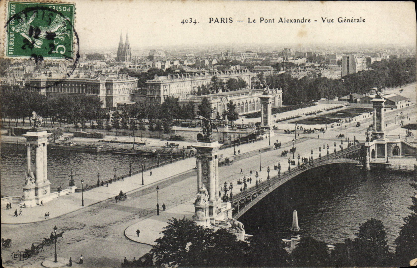 CPA Paris Le Pont Alexandre Vue Generale