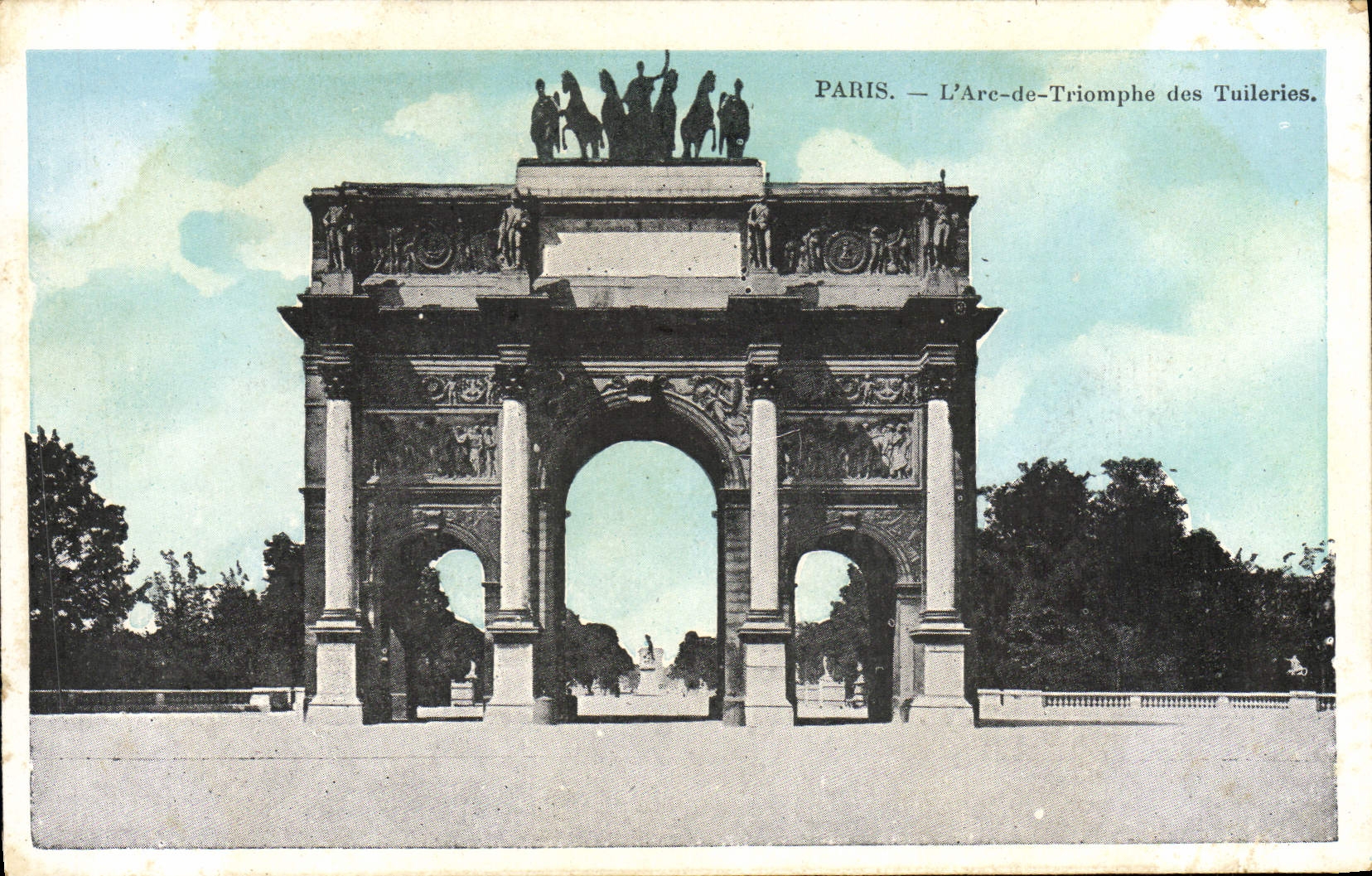 CPA Paris L'Arc de Triomphe des Tuileres