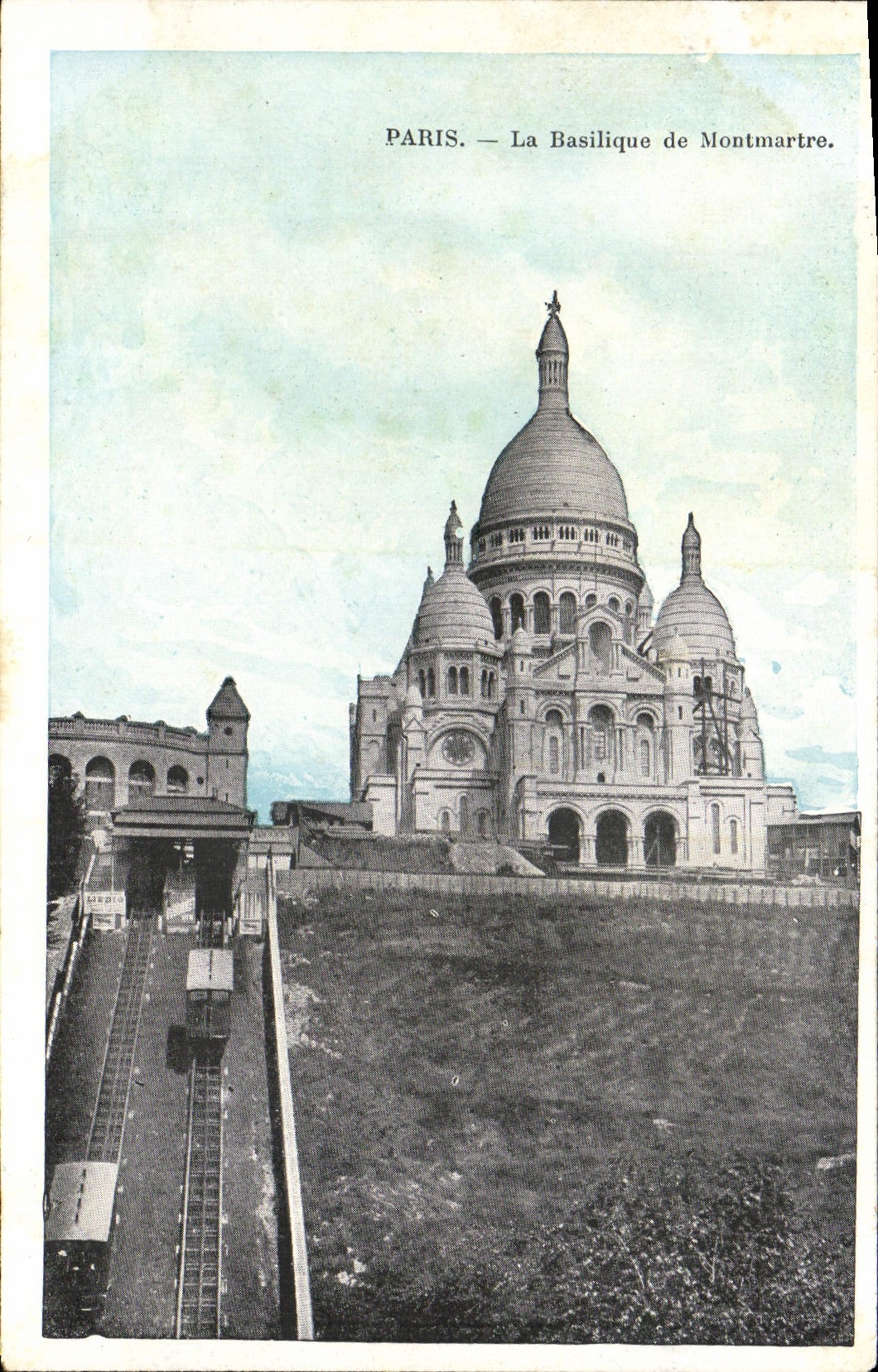 CPA Paris La Basilique de Montmartre