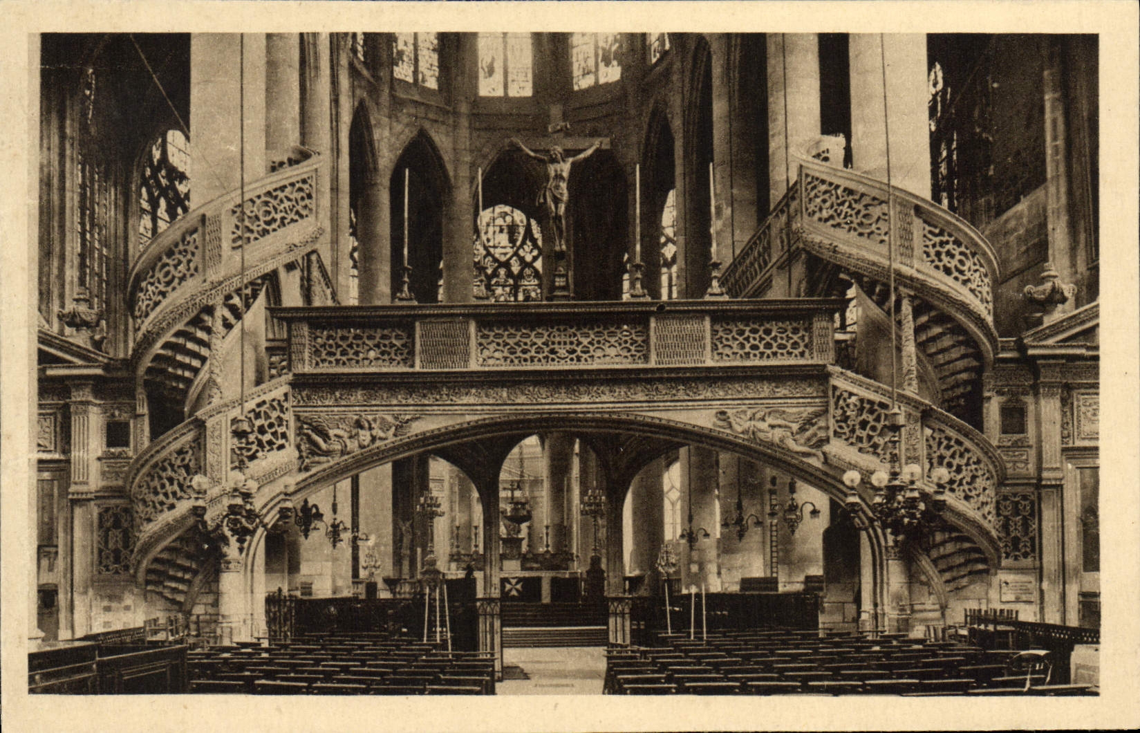 VINTAGE POSTCARD Paris the church of the Mount the jube