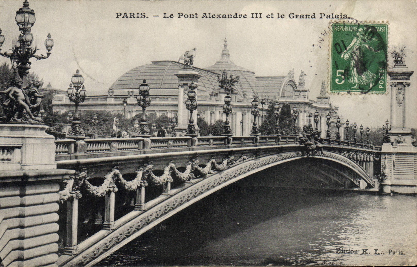 CPA Paris Le Pont Alexandre III et le grand palais 
