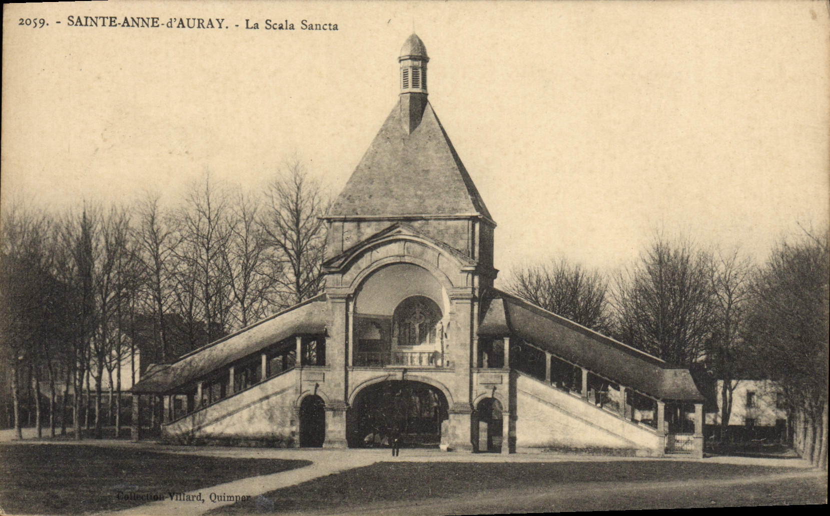 VINTAGE POSTCARD Holy Anne D' Auray Sancta La Scala