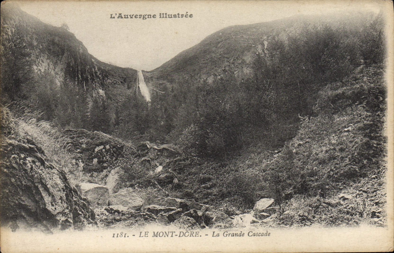 VINTAGE POSTCARD Assembles It Gilds the Large Cascade