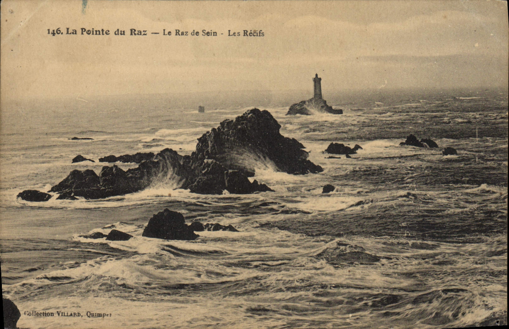 CPA La Pointe du Raz Le Raz De Sein Les recifs