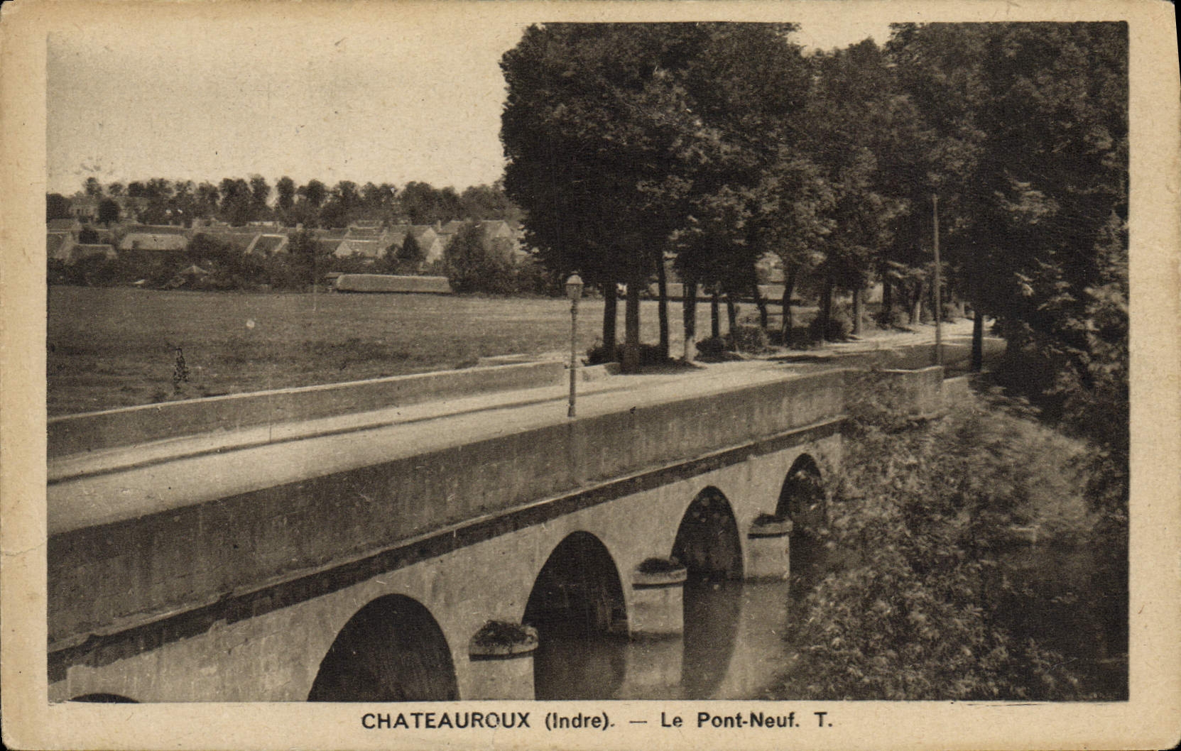 VINTAGE POSTCARD Chateauroux the New Bridge