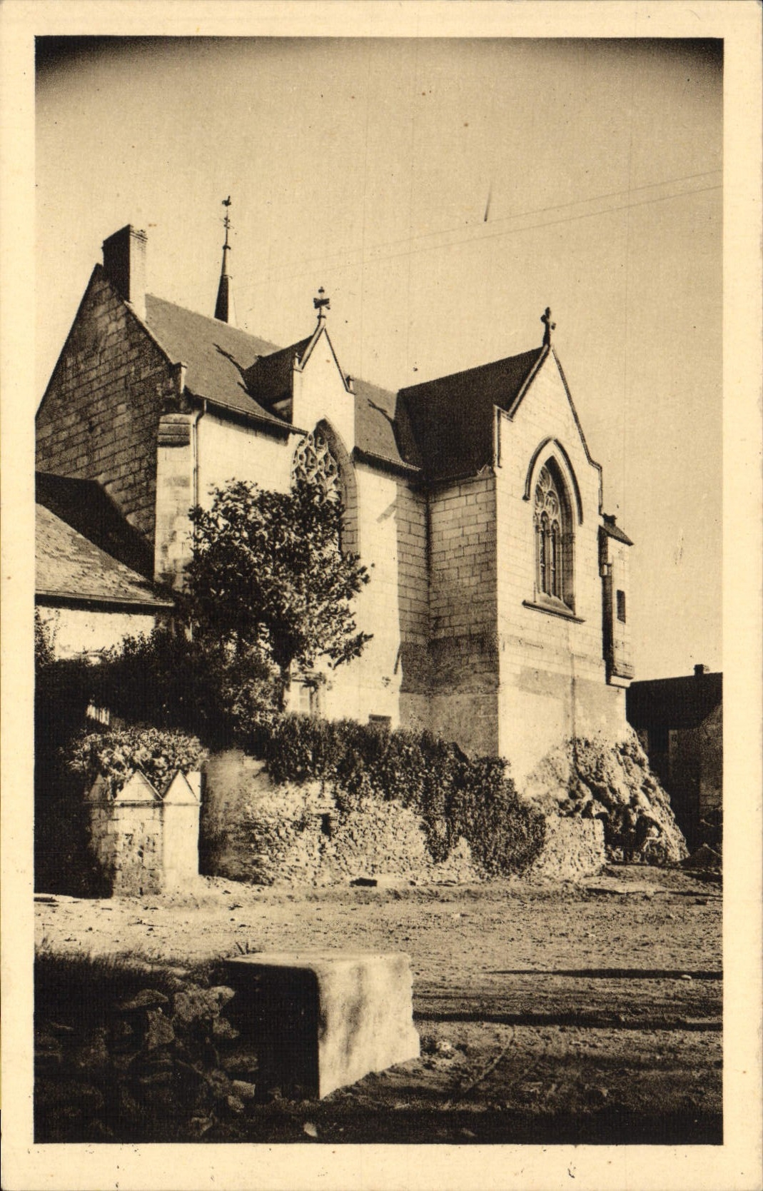 CPA Behuard Sanctuaire de Notre Dame L'Eglise