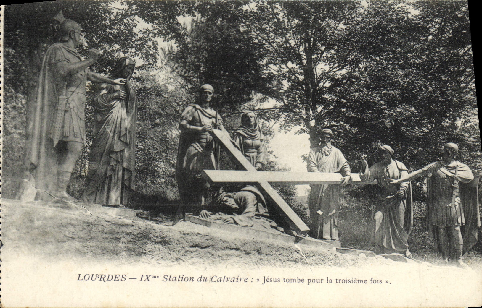 VINTAGE POSTCARD Lourdes 9th Station of the Jesus Martyrdom falls for the third time