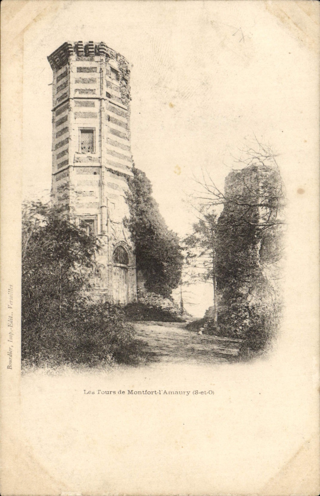 VINTAGE POSTCARD the Tower of Montfort Amaury