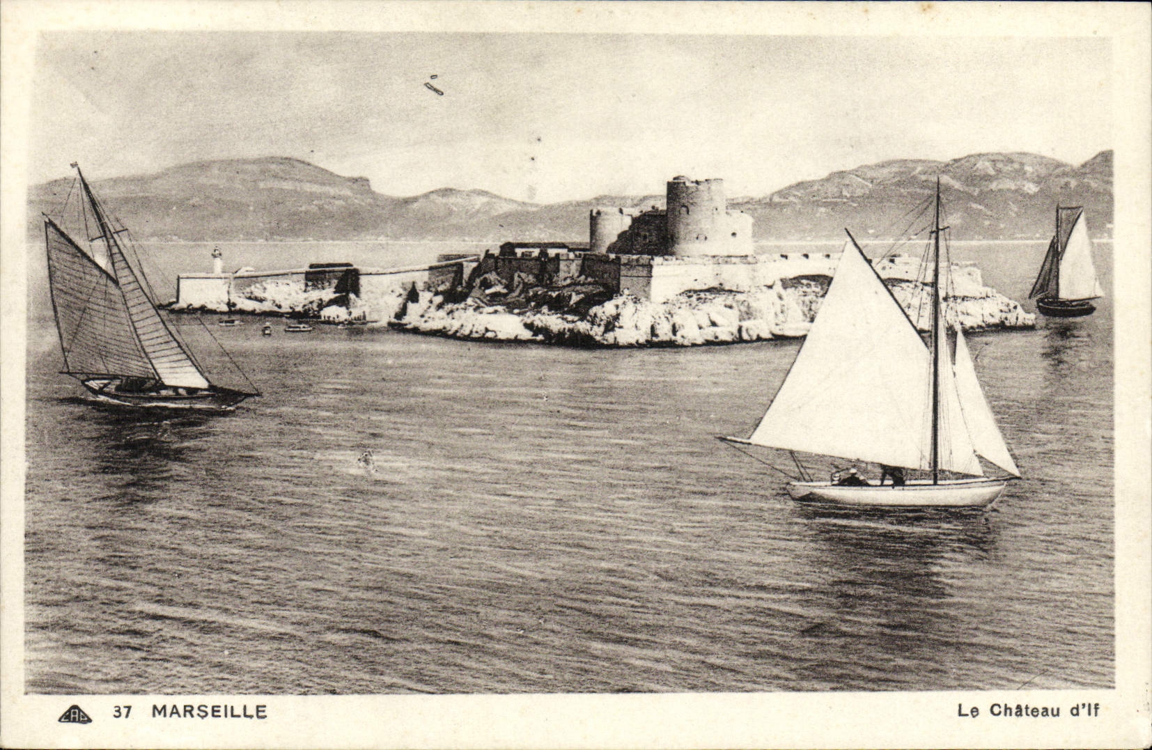 CPA Marseille Le Chateau d'If Bateau Voilier