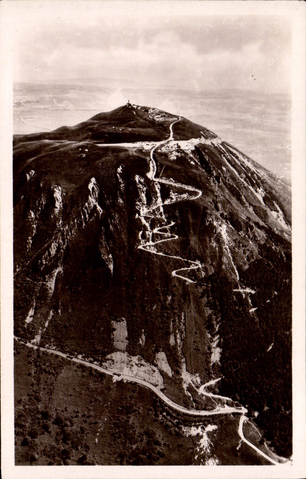 MODERN CARD the Highway has gauone and the Roman way of Puy de Dome On the basis of the collar of Cessat