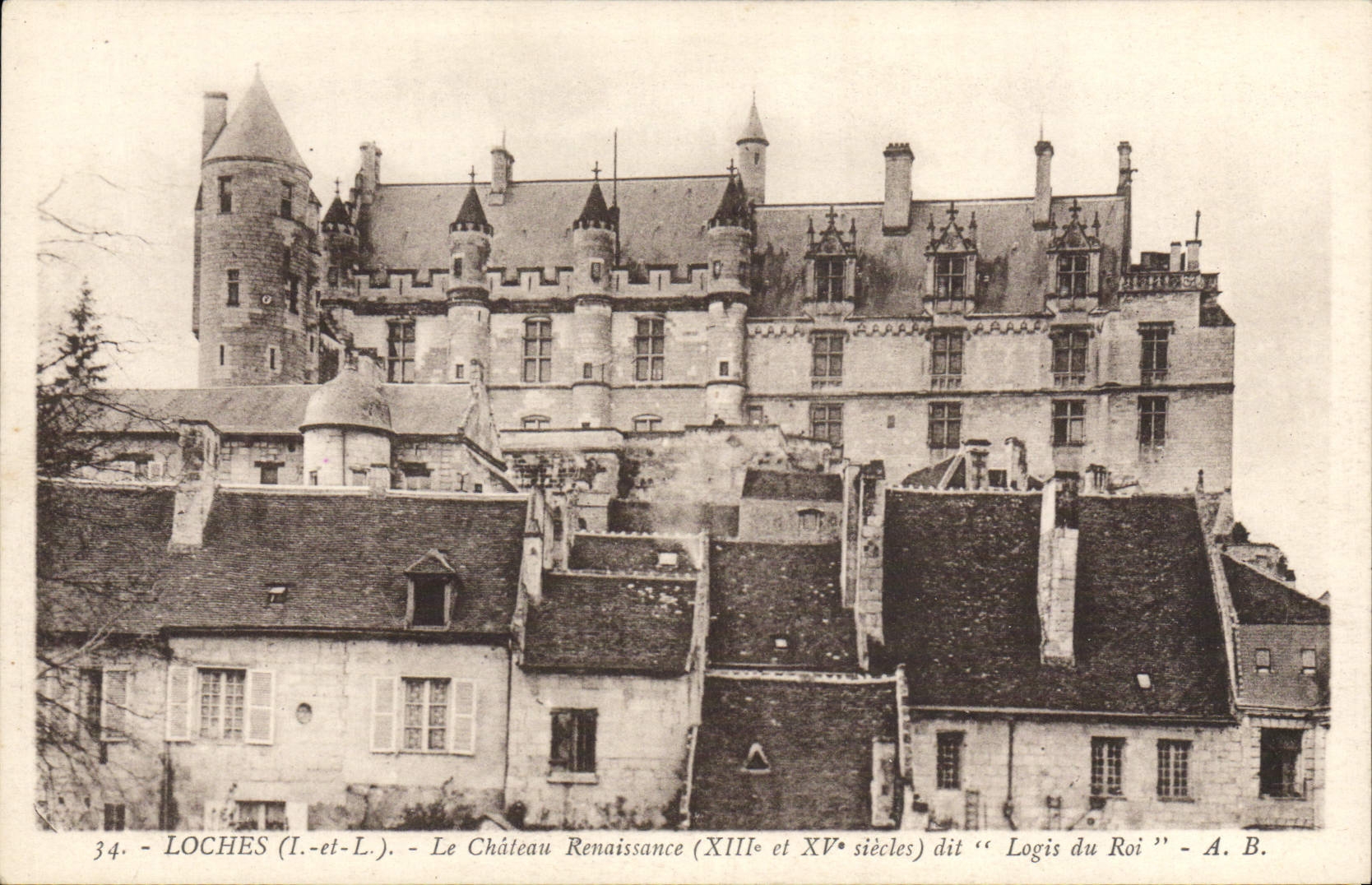 VINTAGE POSTCARD Loaches the Castle Renaissance known as Home of the king