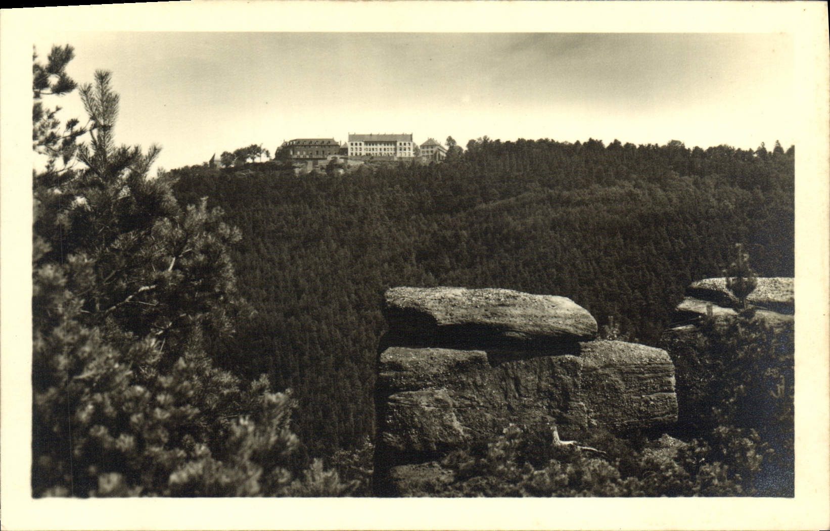VINTAGE POSTCARD Mont Saint Odile