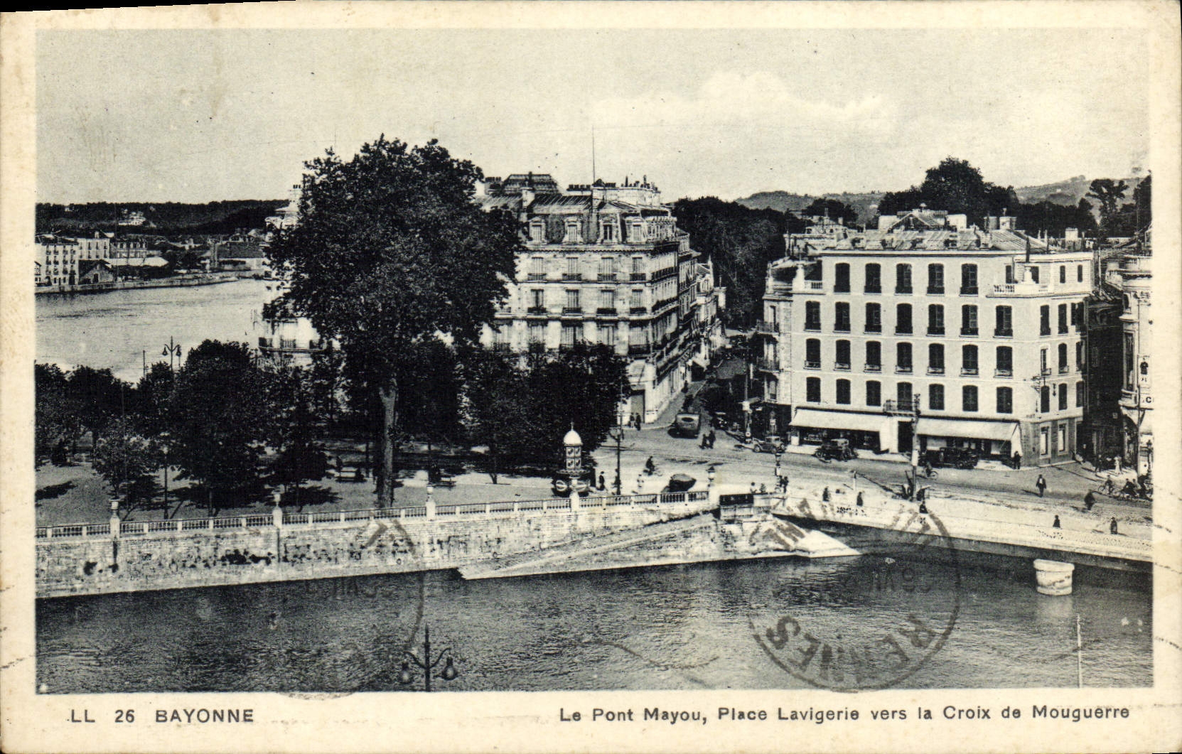 CPA Bayonne Le Pont Mayou Place Lavigerie vers la croix de Mouguere