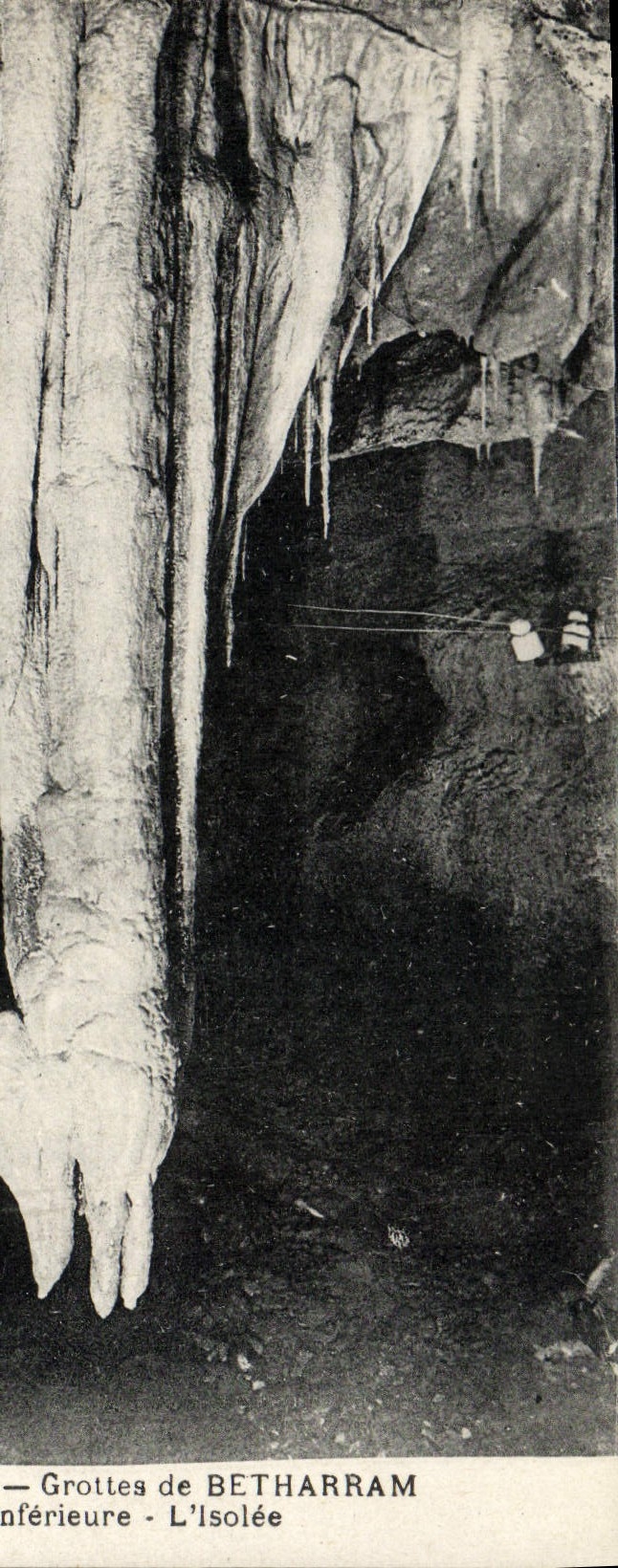 VINTAGE POSTCARD Betharram Isolee Caves Lower part