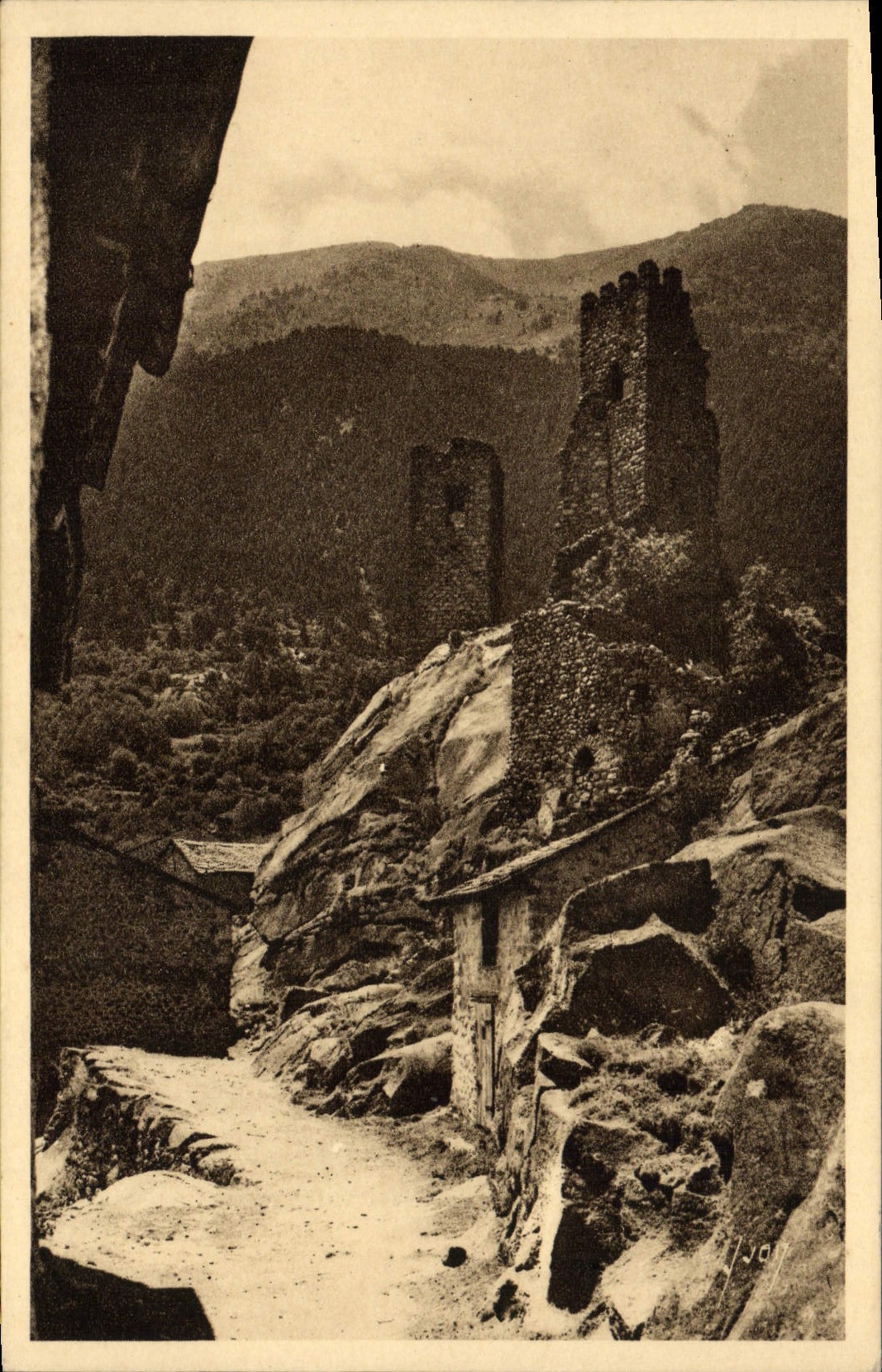 CPA La Cerdagne Les Tours De Carol