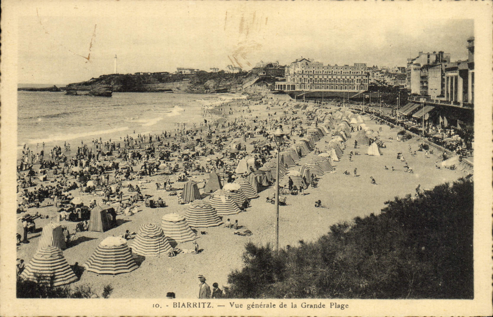 CPA Biarritz Vue Generale De la Grande Plage