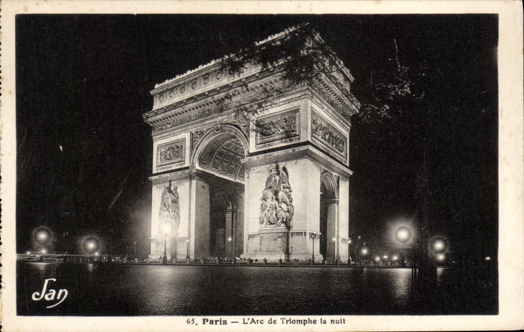 CPA Paris L'Arc De Triomphe la nuit