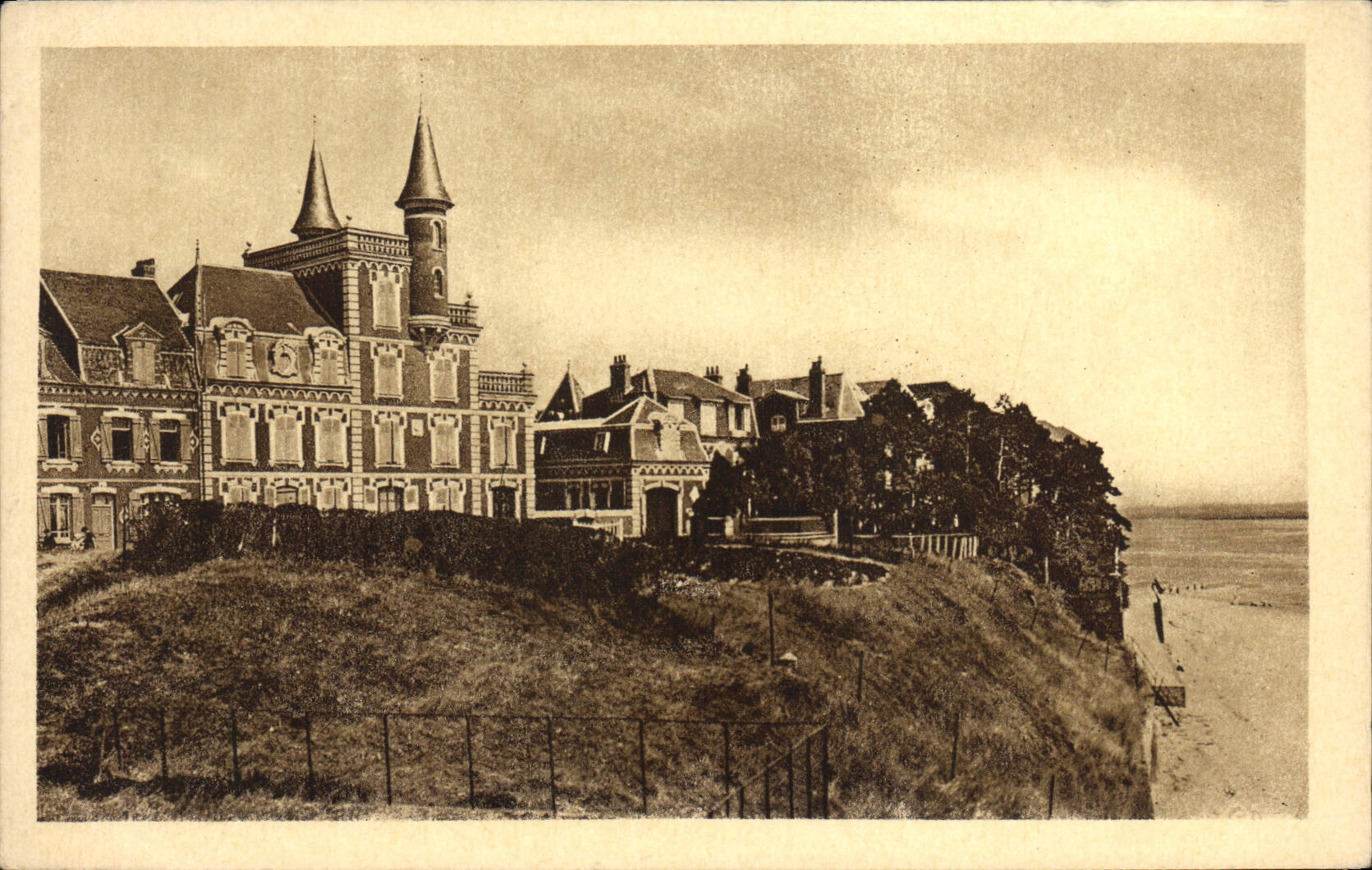 POSTAL Crotoy de la VENDIMIA una esquina de la bahía vista del hillock del molino