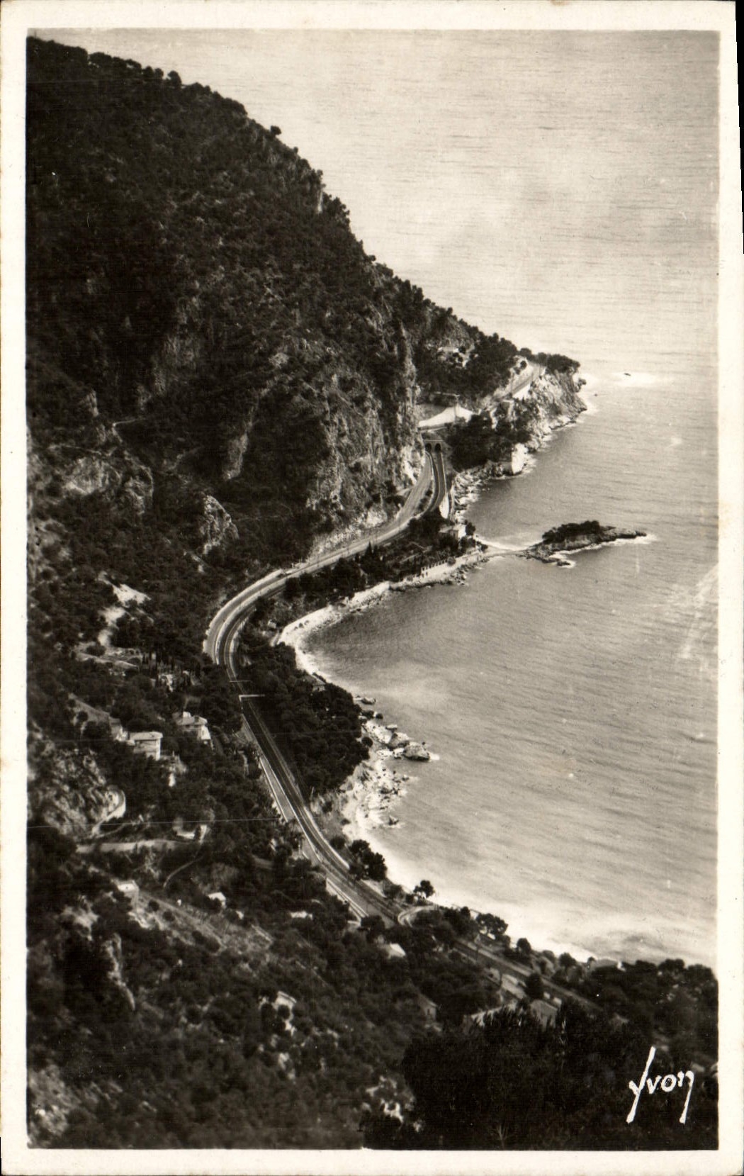 CPM Cote D'Azur Route Du Littoral Vue De La Grande Corniche