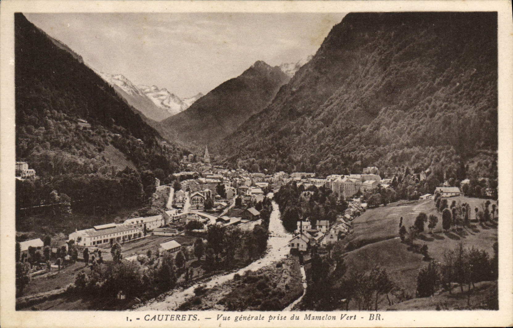 CPA Cauterets Vue Generale Prise Du Mamelon Vert