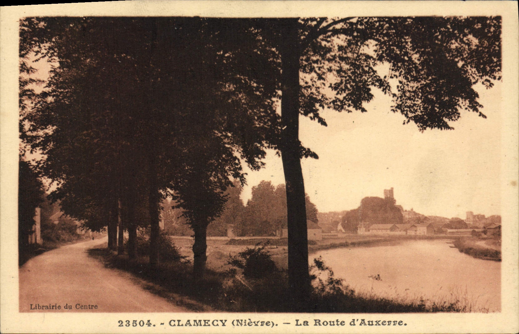VINTAGE POSTCARD Clamecy the Road Of Auxerre