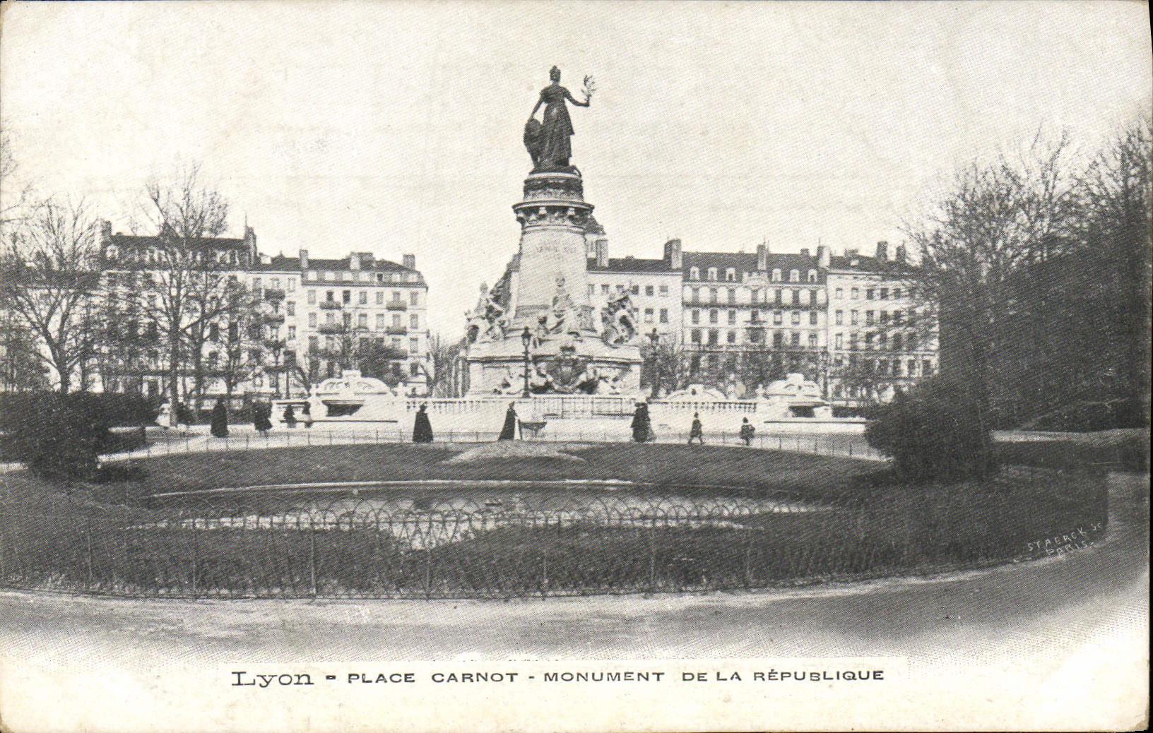 CPA Lyon Place Carnot Monument De La Republique