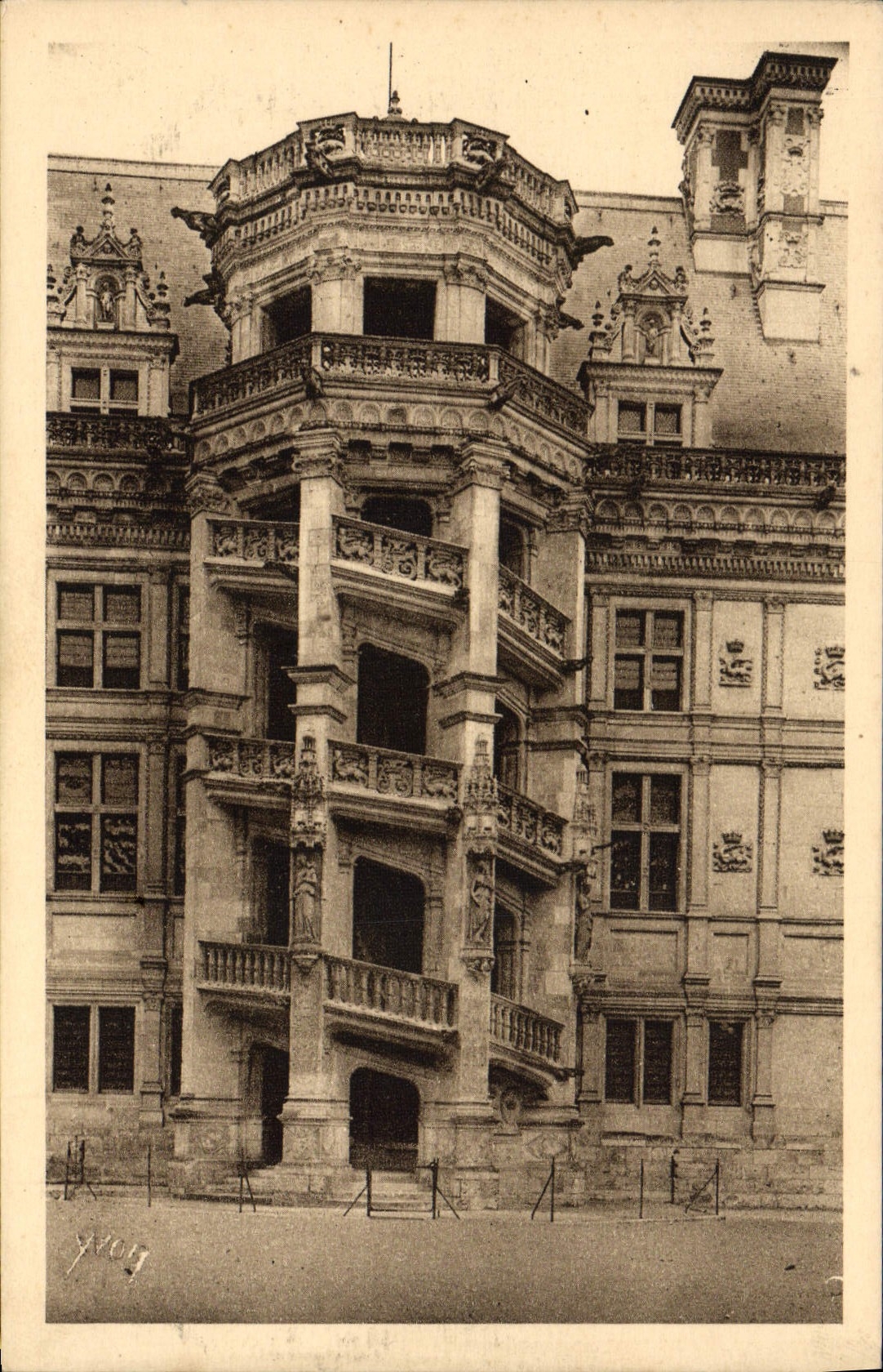CPA Chateau De Blois Escalier Francois 1er