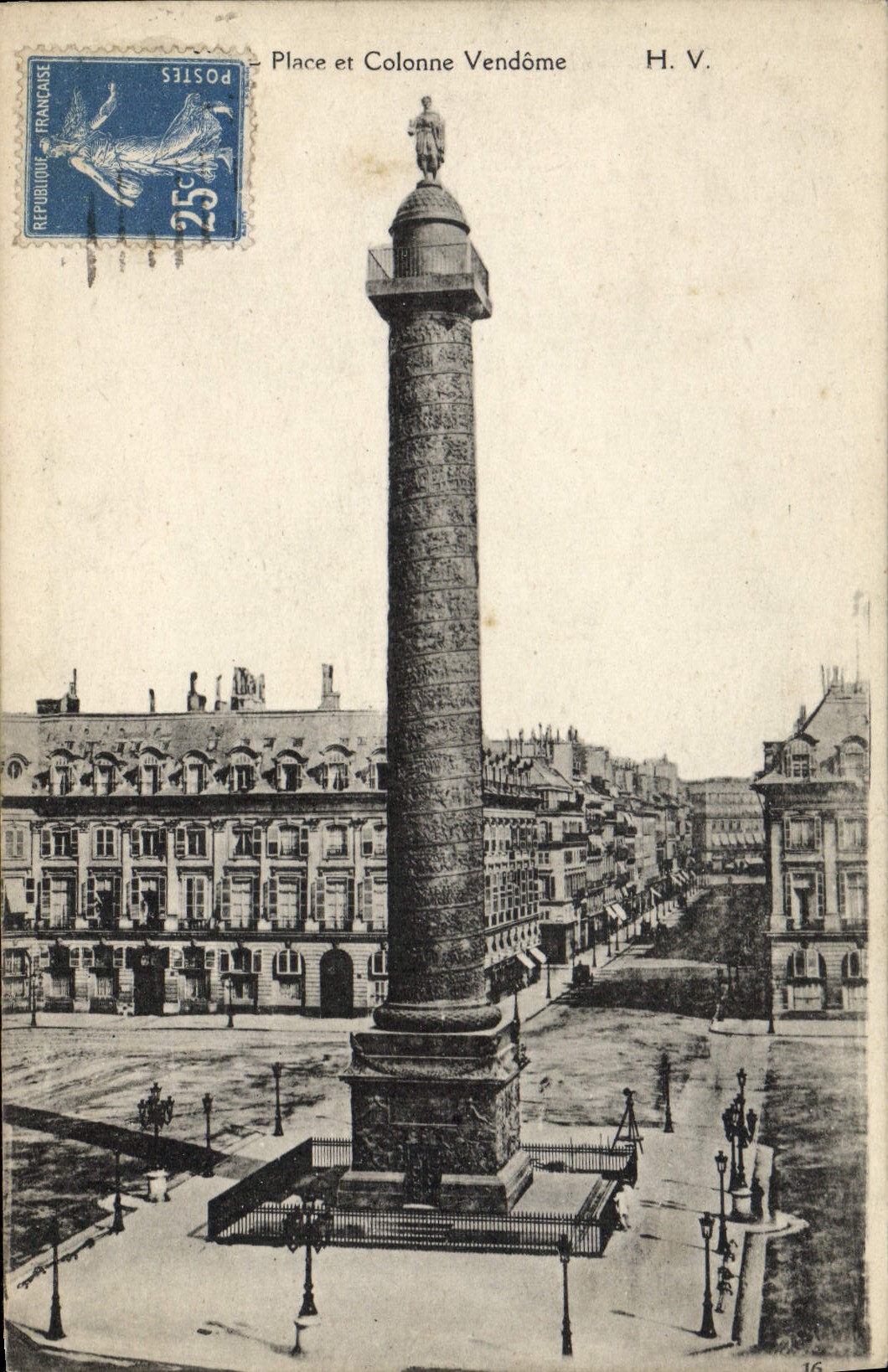 VINTAGE POSTCARD Place And Column Vendome Paris