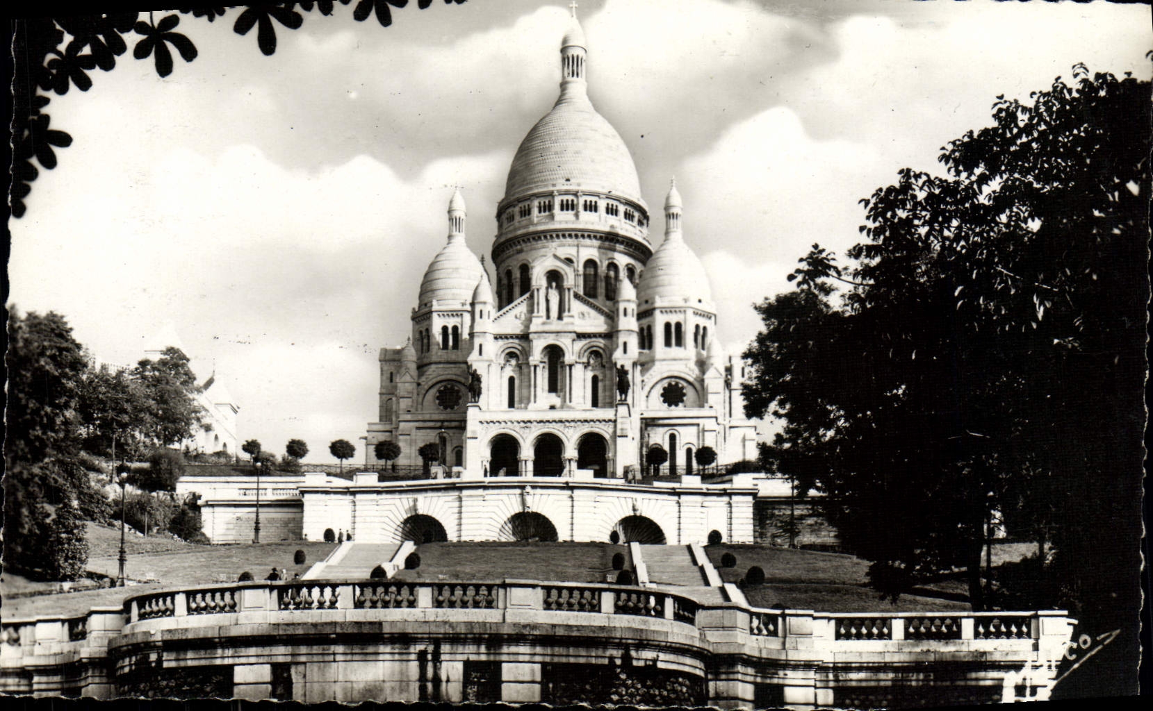 MODERN CARD Paris our Basilica Of the Sacring Heart and the Willette public garden