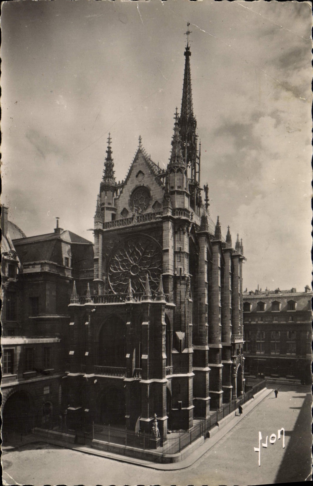 MODERN CARD Paris While Strolling Sainte the Vault