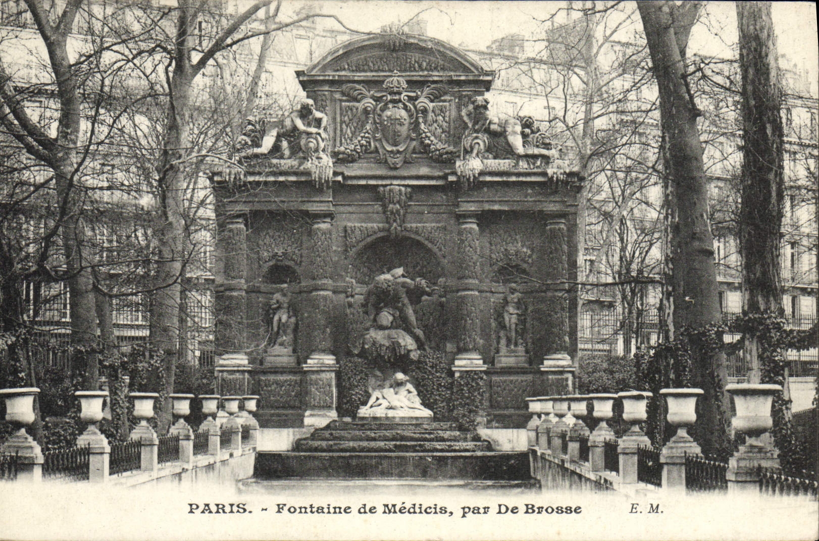 CPA Paris Fontaine De Medicis Par De Brosse