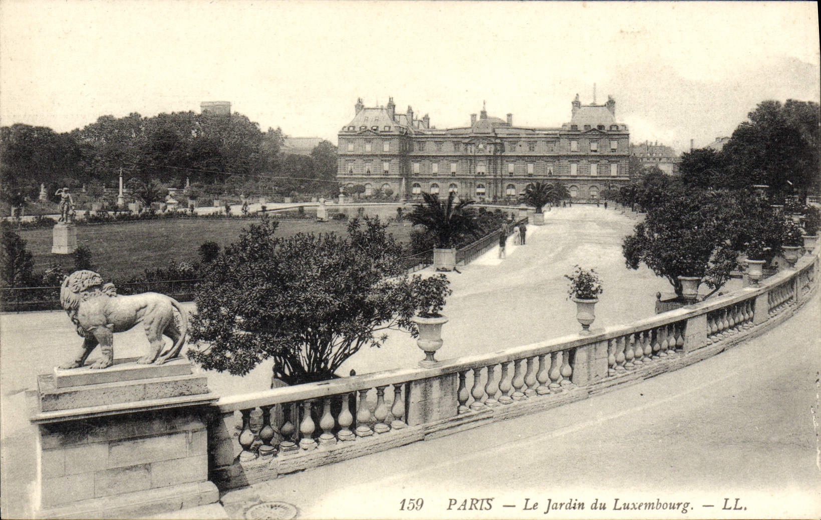 CPA Paris Le Jardin Du Luxembourg Lion