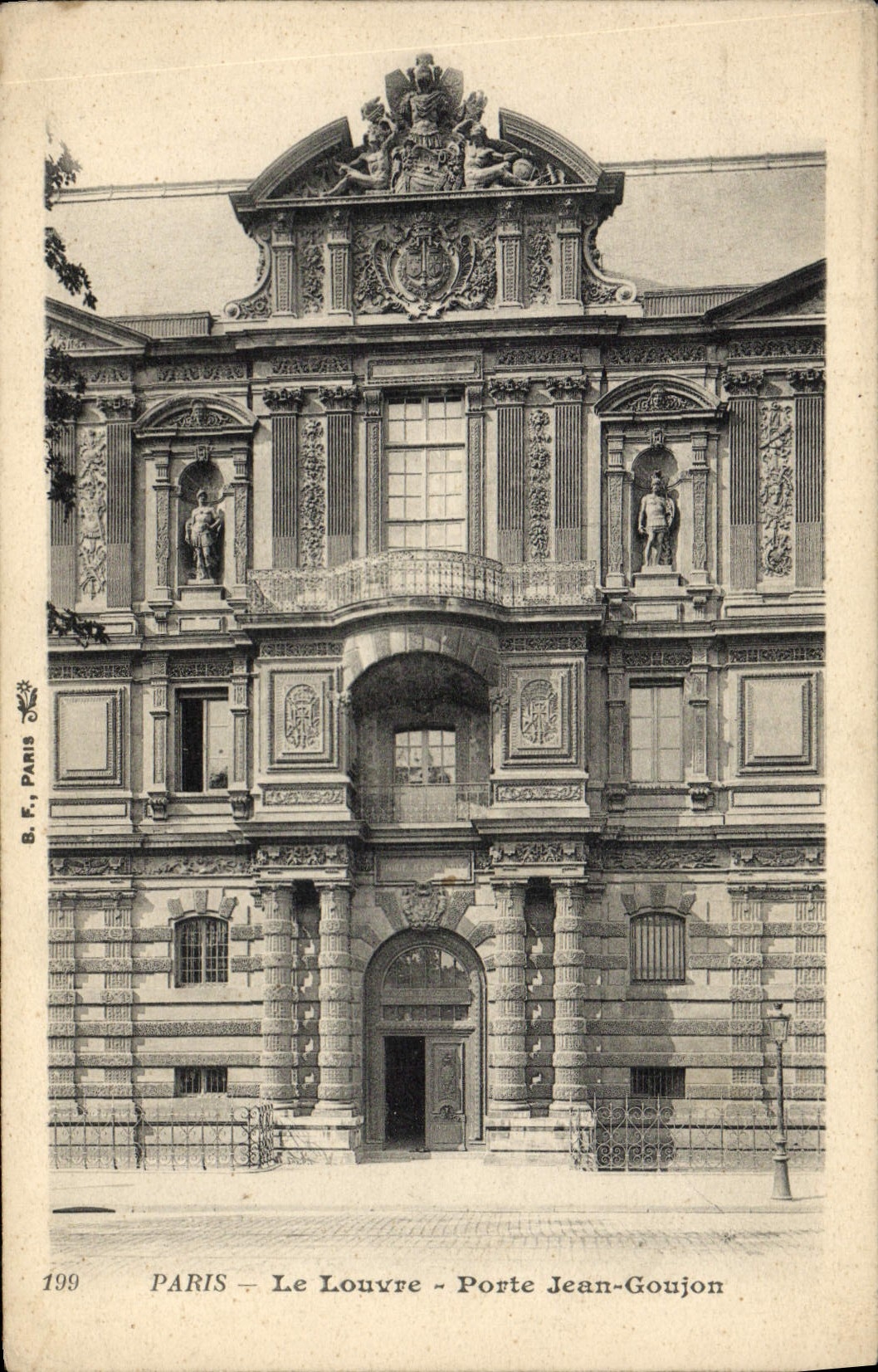 CPA Paris Le Louvre Porte Jean Goujon
