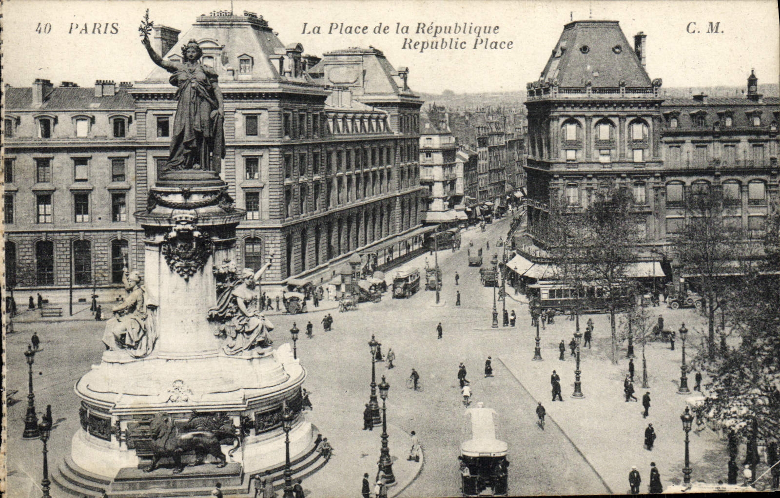 CPA Paris La Place De La Republique